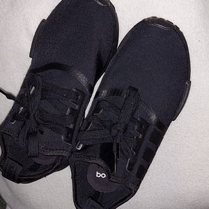 ADIDAS BOOST SNEAKER